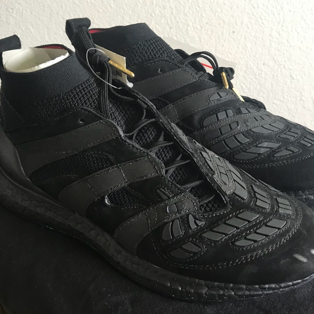 [SOLD] Adidas Accelerators - Triple Black